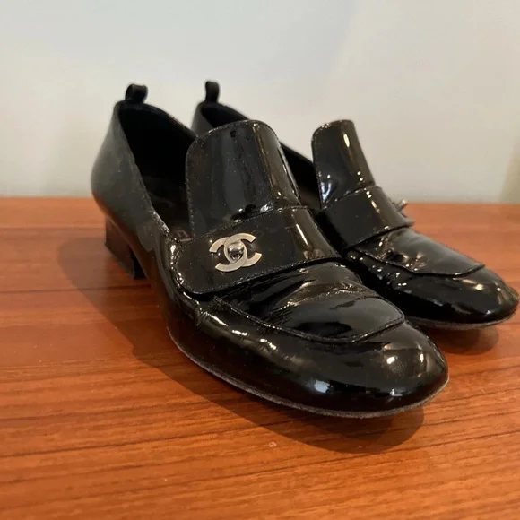 CHANEL Loafers Patent Leather Black Heeled Loafers Size 37 US 6.5/7 Women’s - Picture 2 of 12
